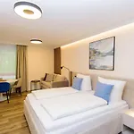 Twentyfour Living 4* 바트우라하