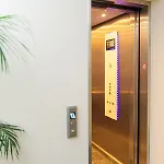 Twentyfour Living 아파트호텔