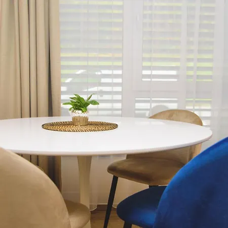 Twentyfour Living 4*