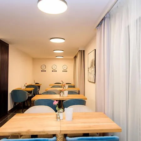 Twentyfour Living Aparthotel *