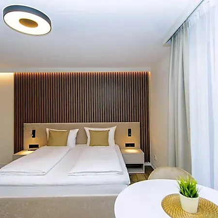 Aparthotel Twentyfour Living