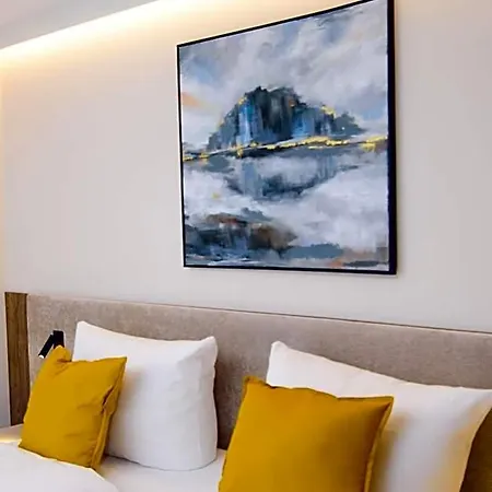 Twentyfour Living Aparthotel