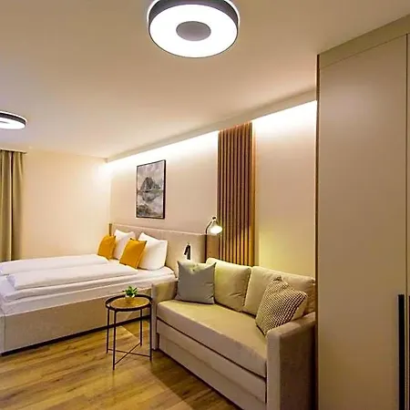 Twentyfour Living 4*