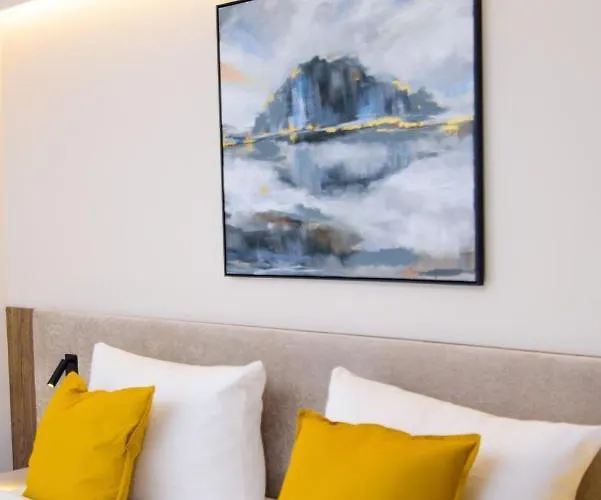 Twentyfour Living Lägenhetshotell Bad Urach