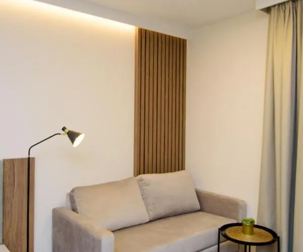 Twentyfour Living Lägenhetshotell 4*