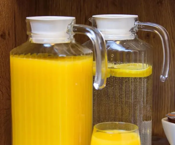 Lägenhetshotell Twentyfour Living 4*